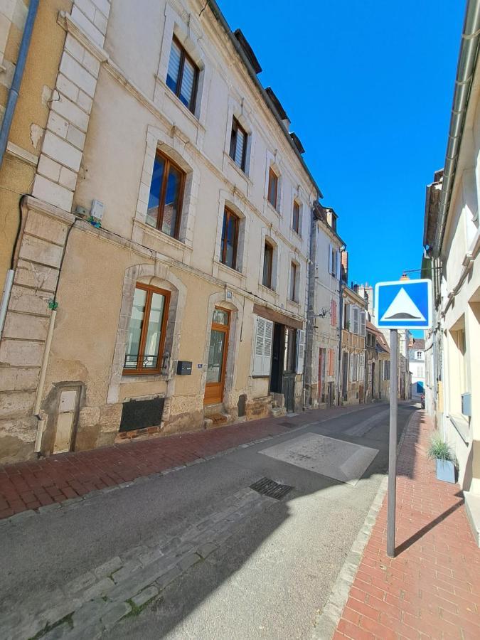 Apartamento Echappee Belle En Plein Coeur D Auxerre Exterior foto